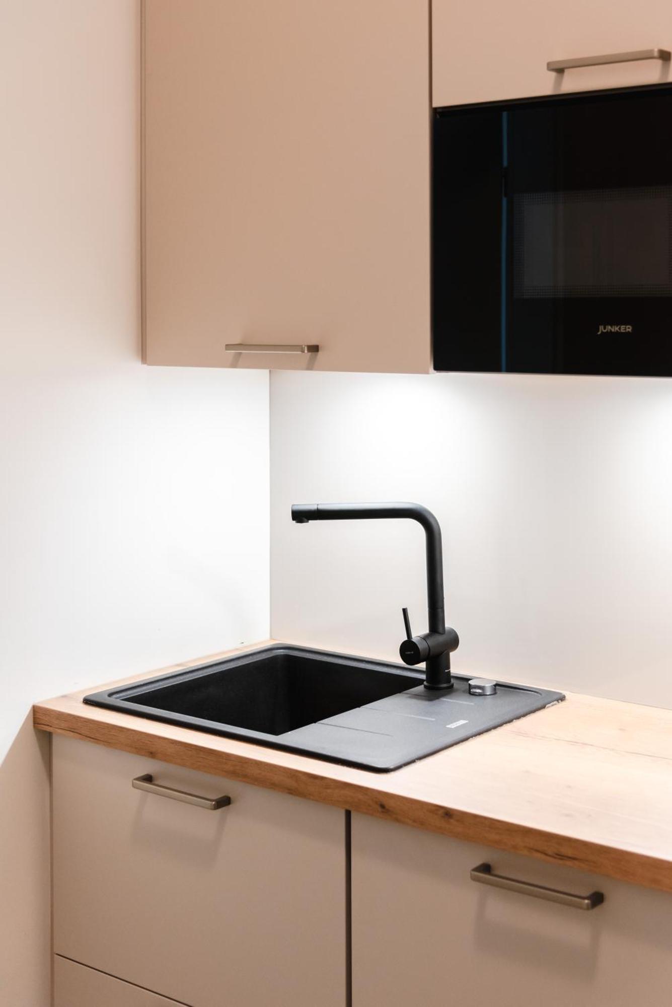 Exklusive Luxus-Unterkunft In Berlin Mitte: 2 Apartments, 130M², Designer-Moebel, Co2 Neutrale Reinigung المظهر الخارجي الصورة